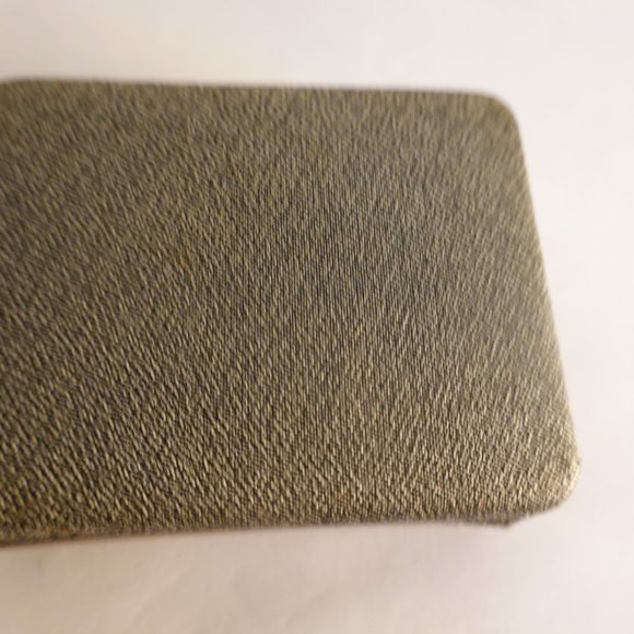 SWANK Signed Gold Tone Black Cufflinks Studs in Original Box - Picture 2 of 2